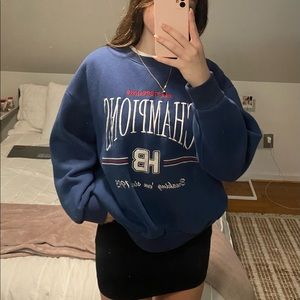 Sweatshirt
